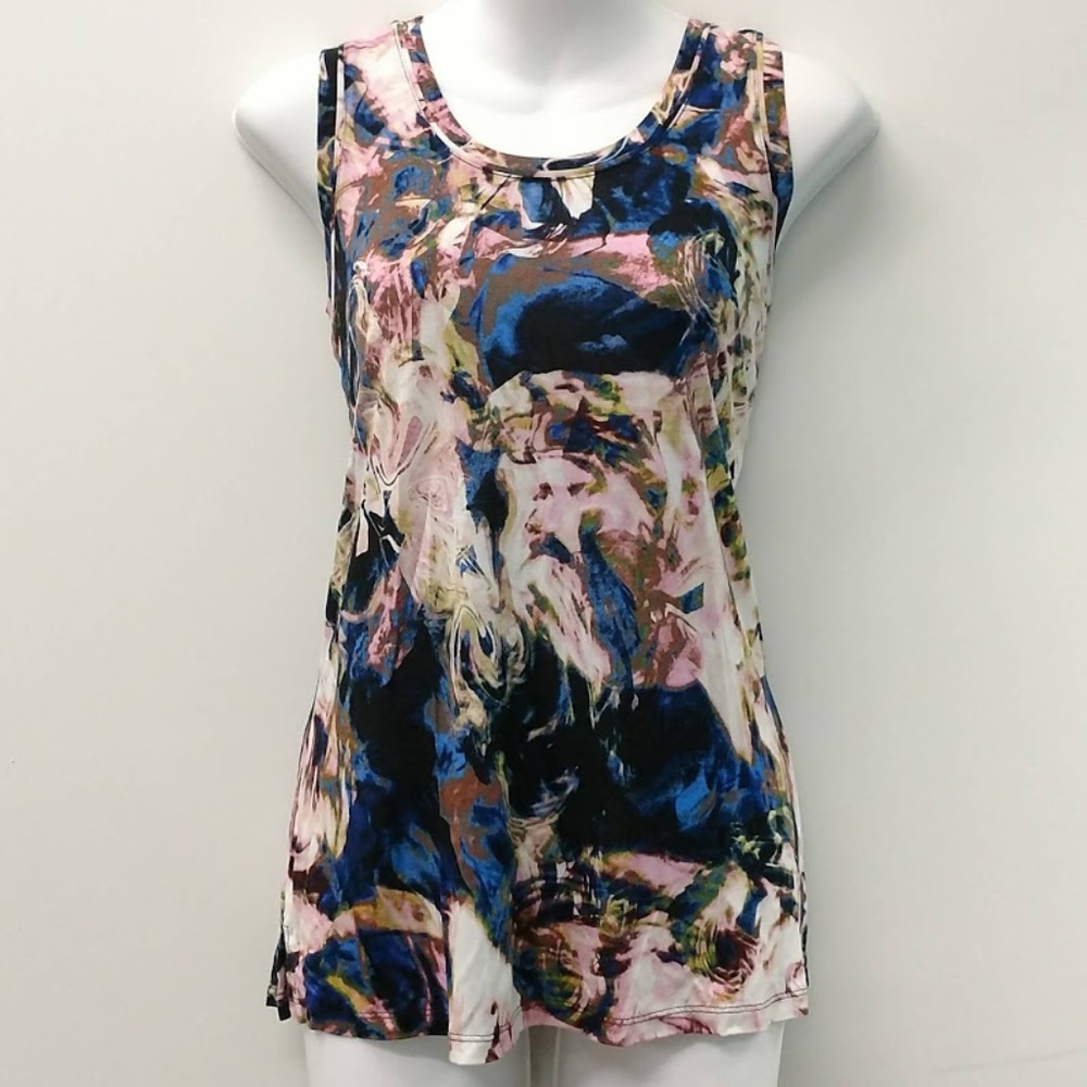 SIMPLY VERA Soft, marble-ized print sleeveless top